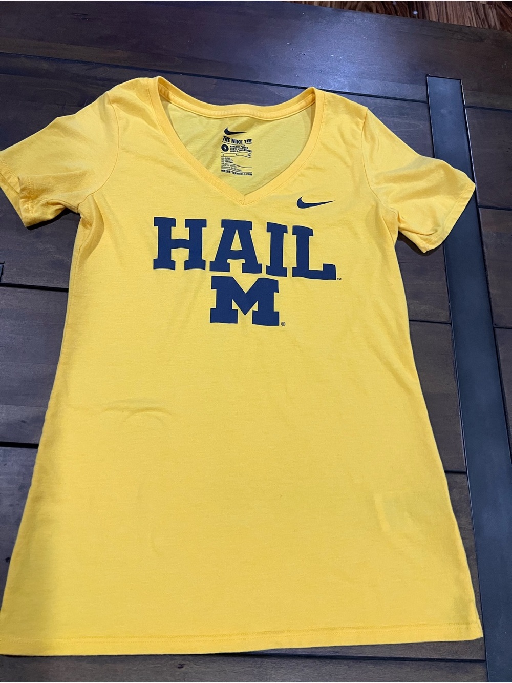 Nike Women’s University of Michigan Yellow V-Neck 'HAIL M' Tee Size S